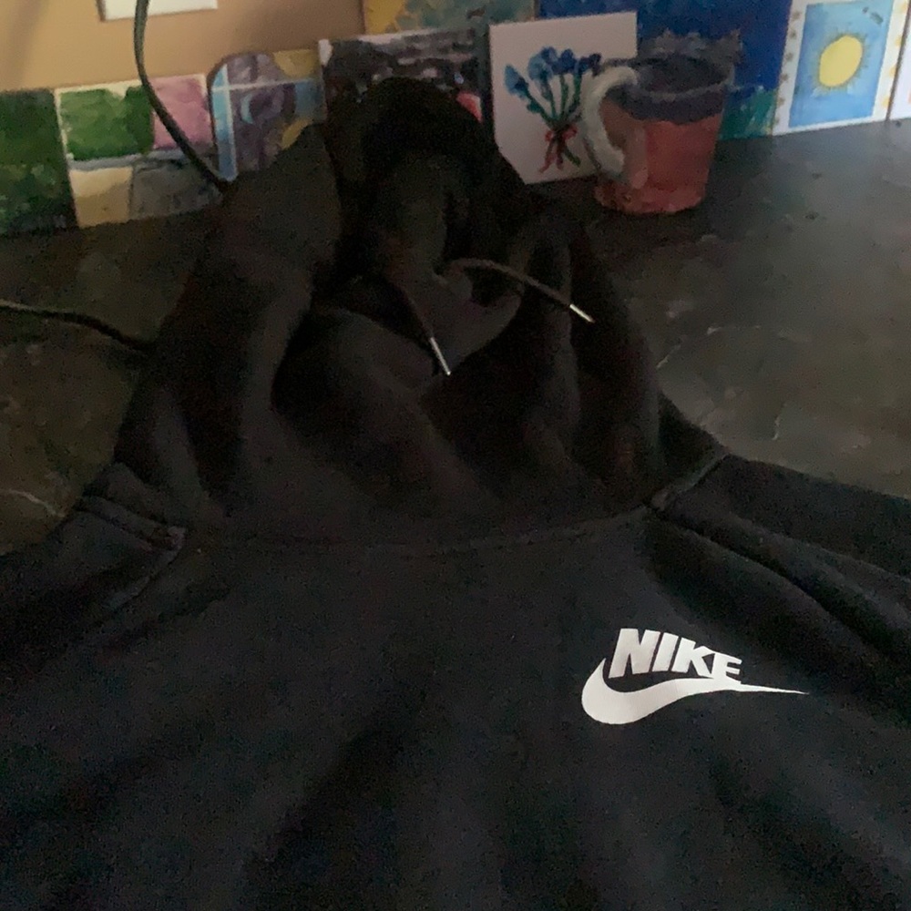Black nike sweatshirt